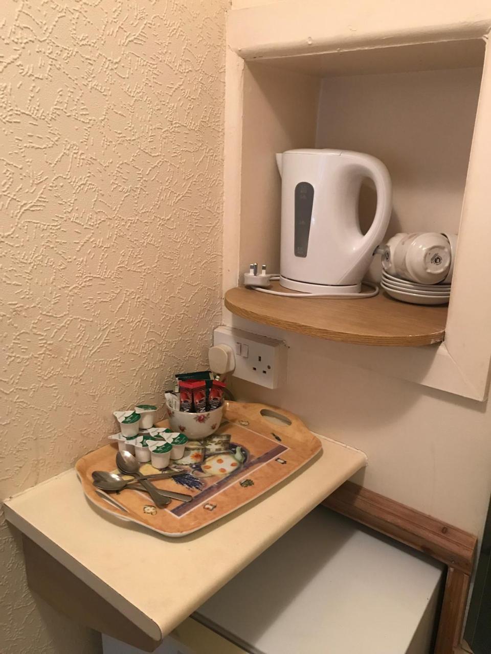 Hotel Capital Борнмът Екстериор снимка