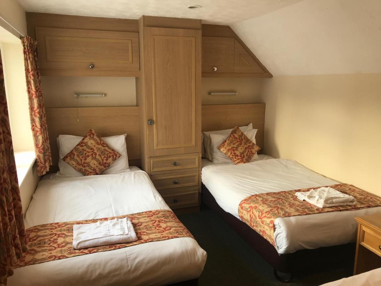Hotel Capital Борнмът Екстериор снимка