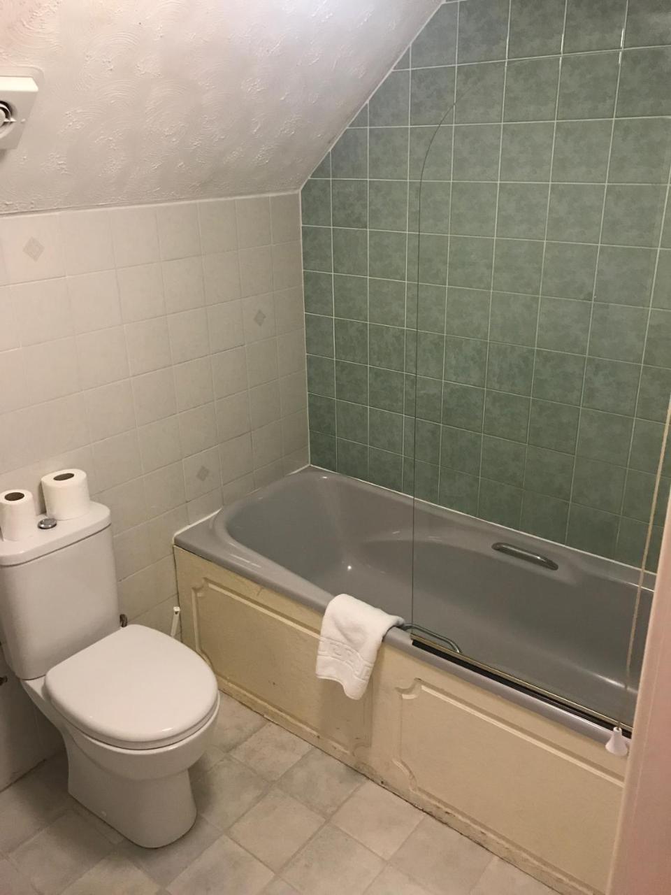 Hotel Capital Борнмът Екстериор снимка